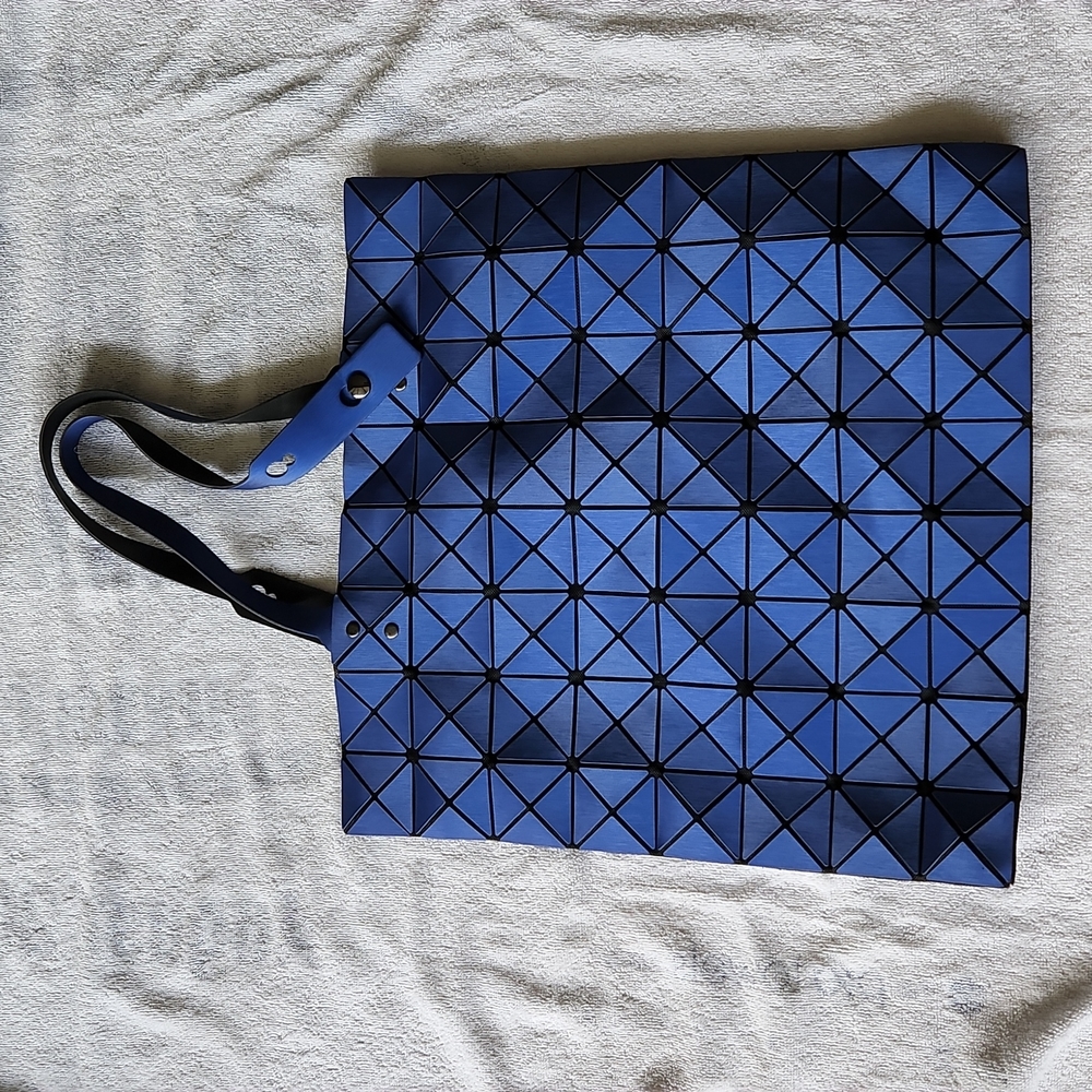 Issey Miyake-like Prism Tote